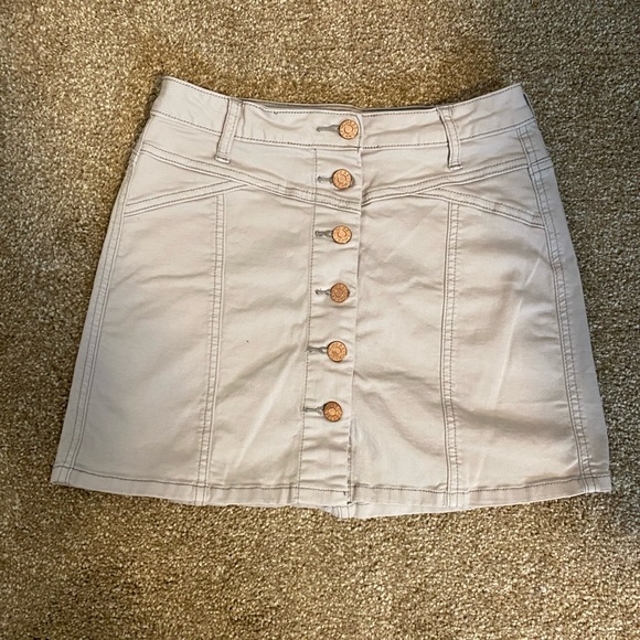 Grey Button-Up Skirt - Picture 1 of 3